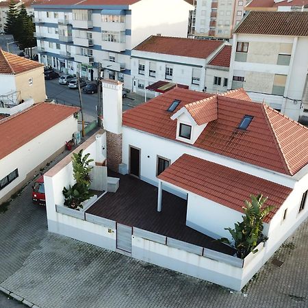 Surfsoul Guesthouse - Bed And Breakfast Peniche Eksteriør bilde