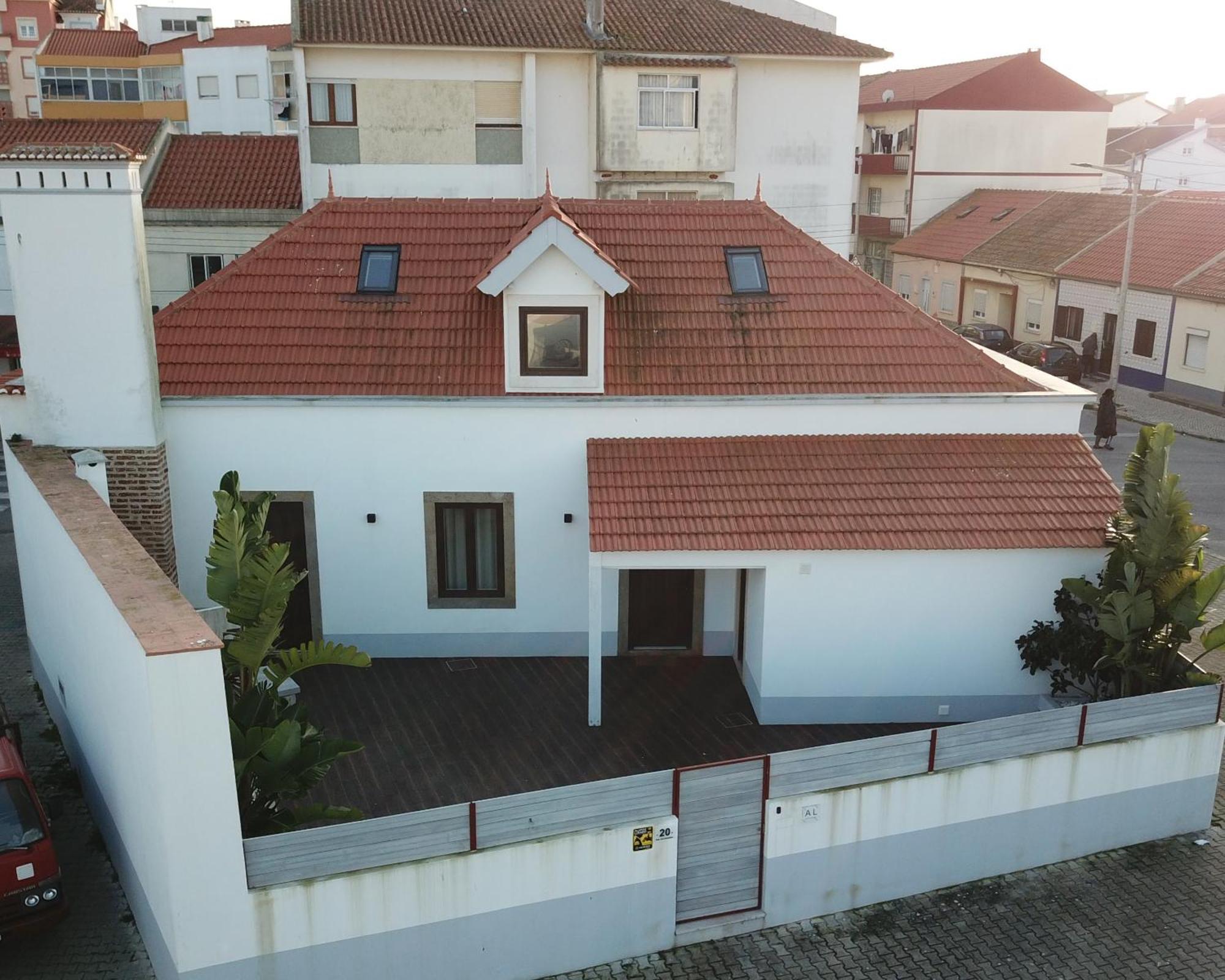 Surfsoul Guesthouse - Bed And Breakfast Peniche Eksteriør bilde