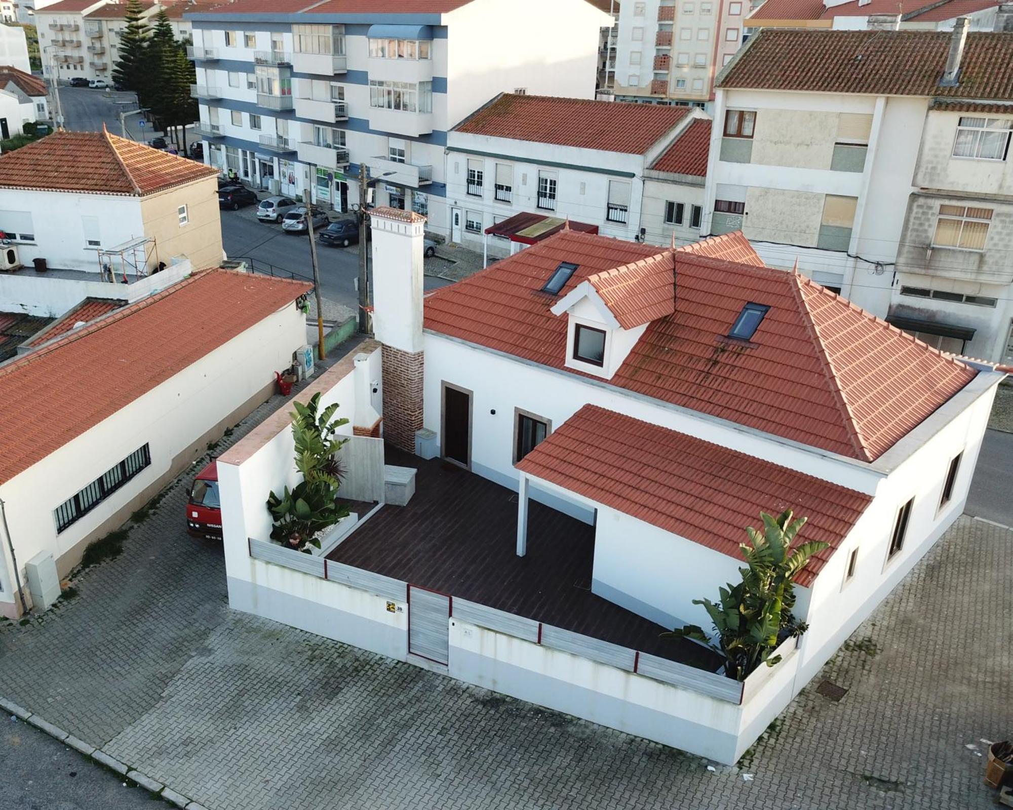 Surfsoul Guesthouse - Bed And Breakfast Peniche Eksteriør bilde