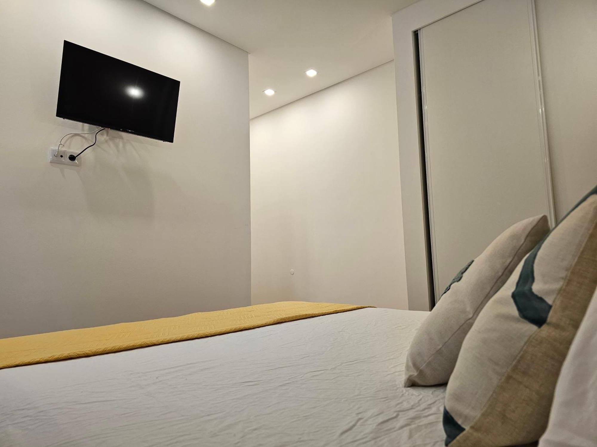 Surfsoul Guesthouse - Bed And Breakfast Peniche Eksteriør bilde