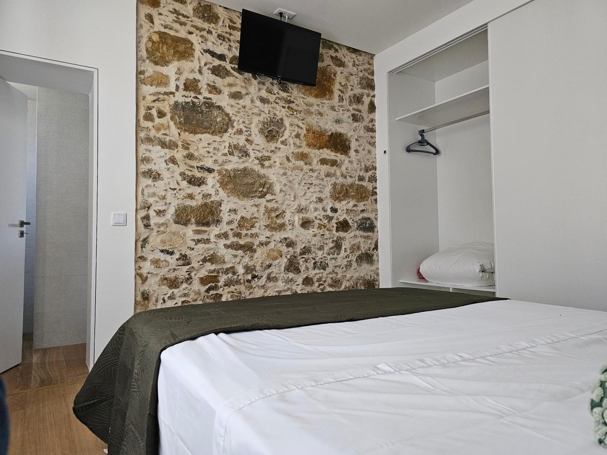 Surfsoul Guesthouse - Bed And Breakfast Peniche Eksteriør bilde