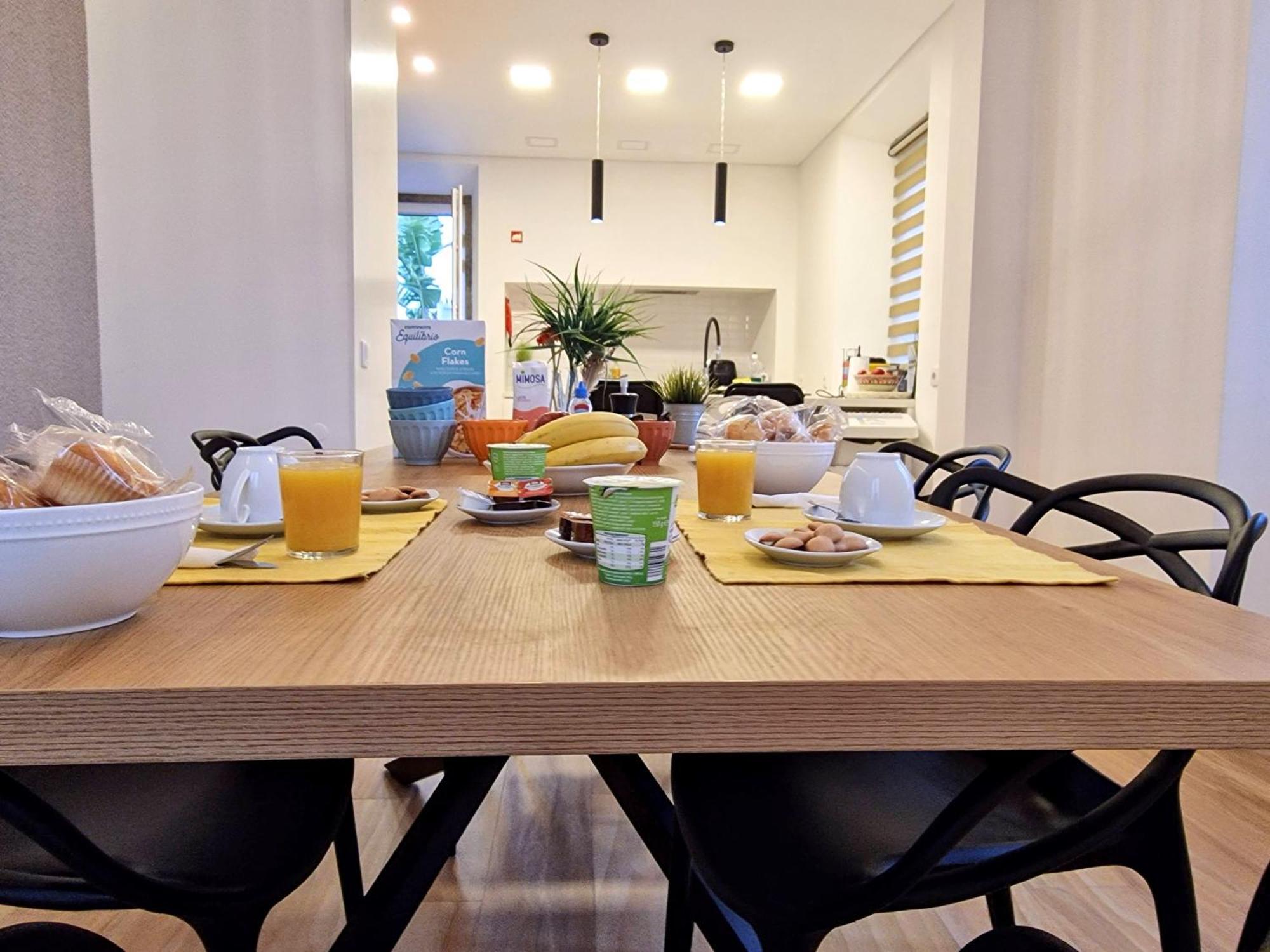 Surfsoul Guesthouse - Bed And Breakfast Peniche Eksteriør bilde